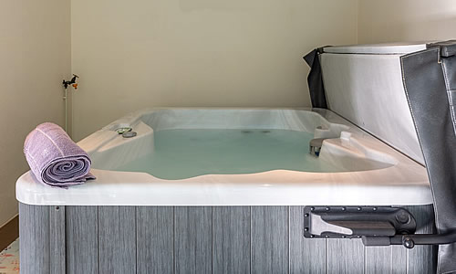 Hot Tub at Lower Pencubitt Holiday Cottages